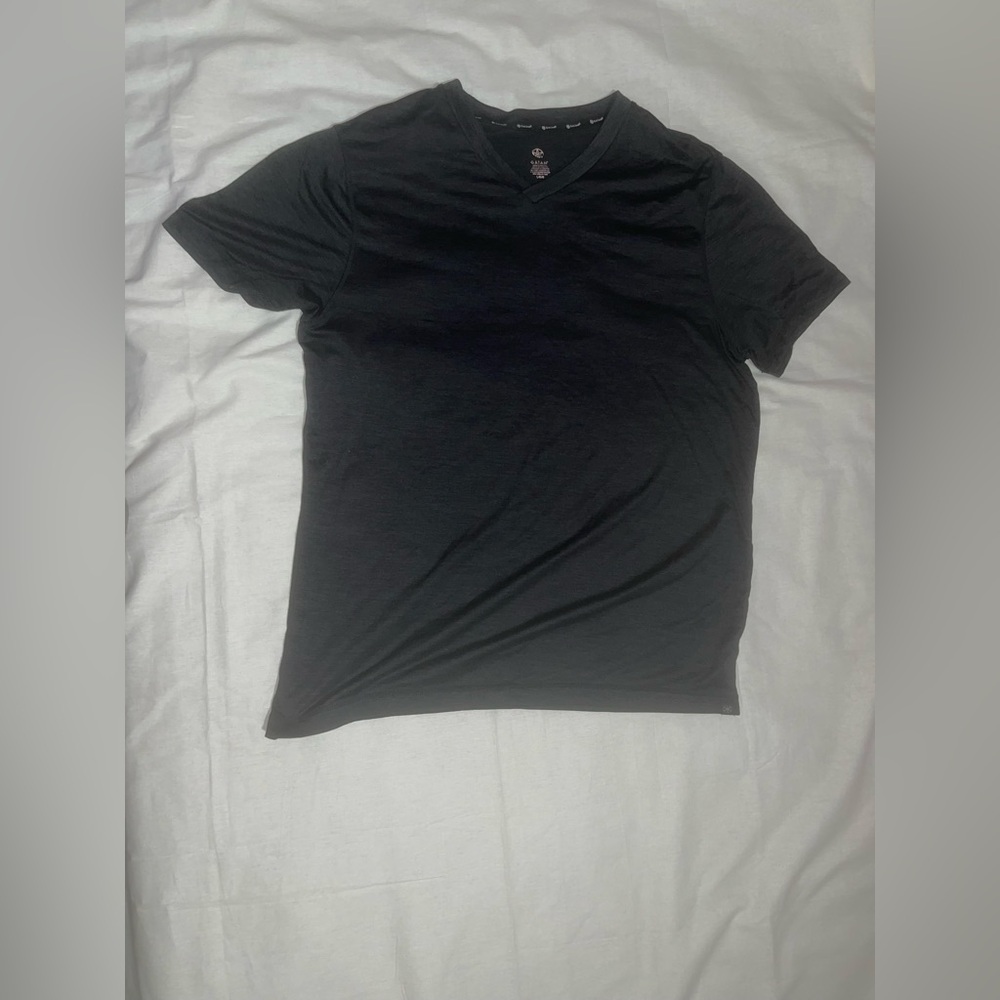 GAIAM Charcoal V-Neck Men's Tee